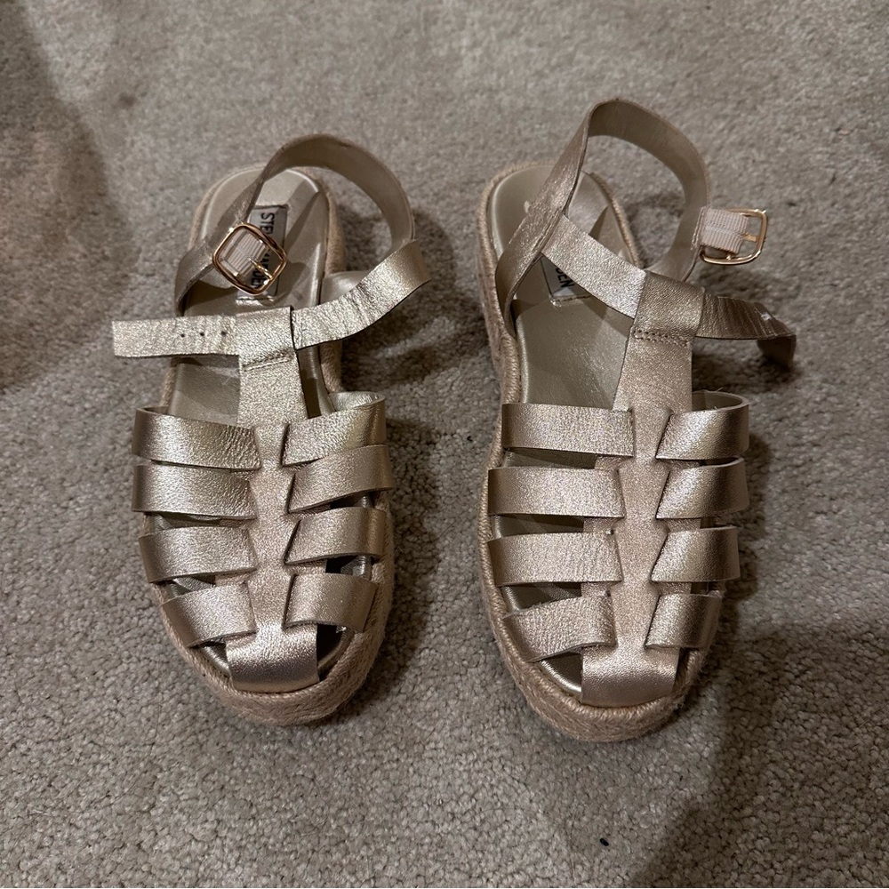 Steve Madden Metallic Gold Espadrille Fisherman Sandals